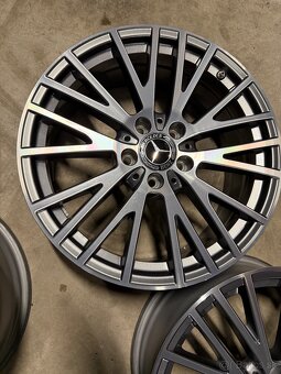 elektróny originál Mercedes r18 - 3