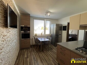 NA PREDAJ krásny nadštandardný 3 izbový byt v Komárne - 3