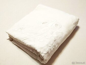 Unikátny ručne vyšívaný prehoz na manželskú posteľ - 3