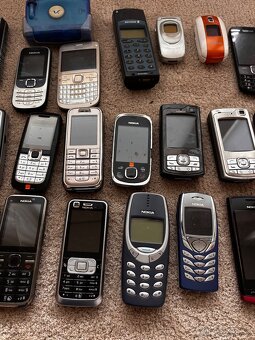 Staré mobilné telefóny - 3