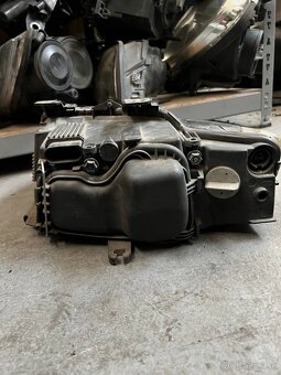 Predné svetla Audi A4 B6 cabrio - 3