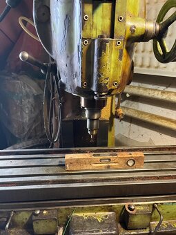 Fréza na kov F2 - 250 univerzálna frézka - 3