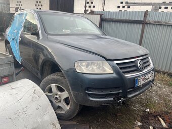 Rozpredam Volkswagen Touareg 2,5 128kw nepojazdné - 3