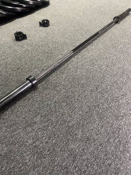 OLYMPIJSKÁ TYČ ČIERNA 20KG S LOŽISKAMI - 3
