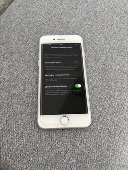 Predám iPhone 8 - 3