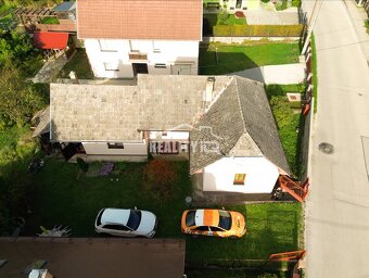 ✅ REZERVOVANÉ ✅ : Rodinný dom s krásnym pozemkom a potôčikom - 3