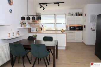 REB.sk Predaj 4 izbový dom.100 m2, pozemok 208 m2, Štúrova u - 3