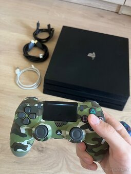 Playstation 4 Pro 1TB + ovládače , kabeláž a hry - 3
