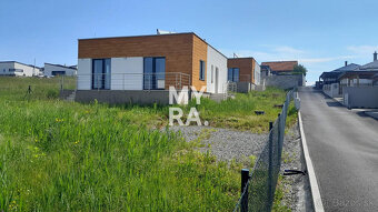 Šalgovík - rodinný dom s terasou + záhrada + 2 parkovacie mi - 3