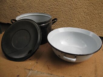 nádoby, vázy a iuné - 3