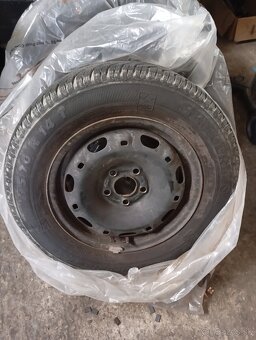 Predám jazdené komplet kolesa originál vw - 3