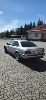 BMW e38 728i manuál - 3