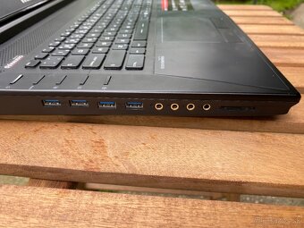 Herný Notebook MSI GT72S 17”i7-6820HK,8GBDDR4,GTX980M,256GBS - 3