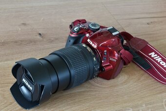 Nikon d3200 RED s VR objektivom nikkor 18 - 105 AF - 5 tis.s - 3