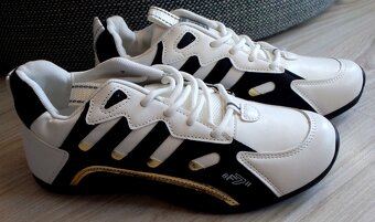 Bielo čierne botasky, v. 40 - 3