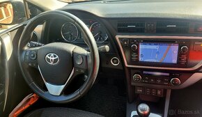 Toyota Auris 1.6 Valvematic, 97kW, 132PS, r. 2014 - 3