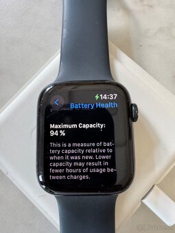 Apple Watch SE 44 mn - 3