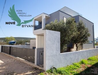 Luxusná novostavba vila s bazénom a výťahom len 100m od mora - 3