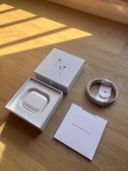 Apple AirPods 3.generácie - 3