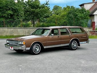 Chevrolet Caprice Classic Wagon - 3