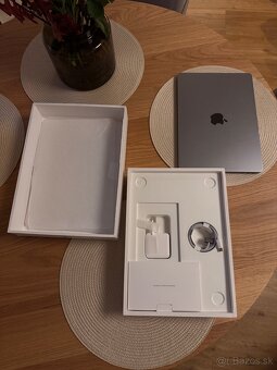 MacBook Air M3 13" – 16GB/512GB - ako nový, záruka - 3