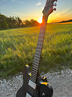 Predám ľavácku elektrickú gitaru Framus Idolmaker - 3