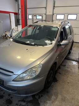 Peugeot 307 1.6i - 3