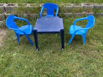 Detsky plastovy stol a stolicky - 3