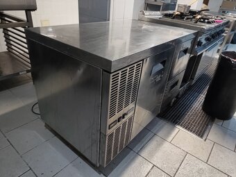 Chladiaci pracovný stôl - 3