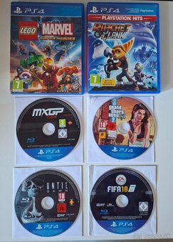 Playstation 4 - 3