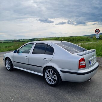 Škoda octavia rs 1.8t - 3