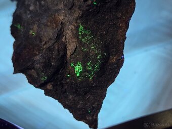 Uránový minerál #4 - UV aktívny (Muráň, SR) - 3
