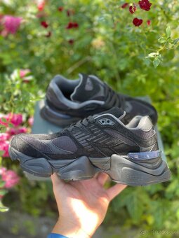 New Balance 9060 EU42 - 3
