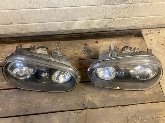 Tuningové predné svetlá VW Golf IV – Angel Eyes - 3