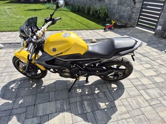 Yamaha XJ6 - 3