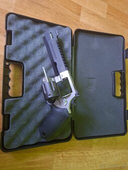 Taurus riging hunter 44 mag - 3
