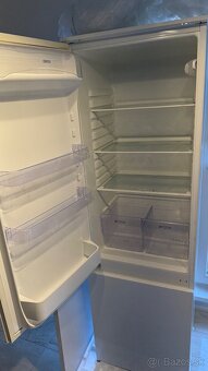 Rezervované- Darujem vstavanú chladničku s mrazákom - 3