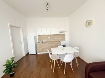 Výborná ponuka -2 izb.byt po komplet.rekonštrukcii s výťahom - 3