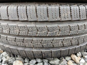 Predám zimné pneumatiky 2 ks NEXEN  215/75 R16 C 116/114 R. - 3