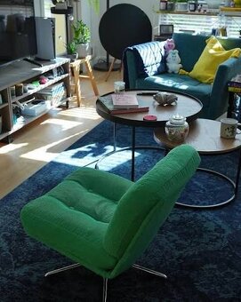 Predám dizajnové otočné látkové kreslo - 3