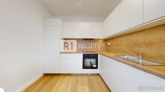 Jedinečný 2 izbový byt 53,2 m2 +2 x balkón, parking, Piešťan - 3