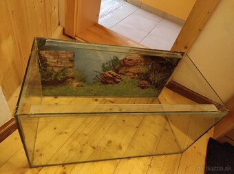 Darujem akvárium - vhodné skôr pre škrečka ako pre rybičky - 3