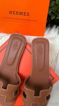 Hermes oran slapky - 3