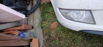 Predám prednu masku hmlovky fabia 2 facelite - 3
