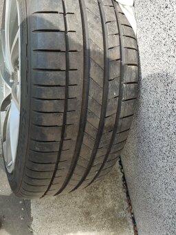 5x114.3 225/40 r18 - 3