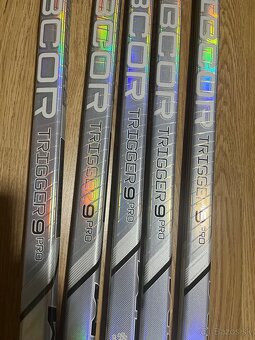 Hokejka CCM Ribcor Trigger9 Pro - 3