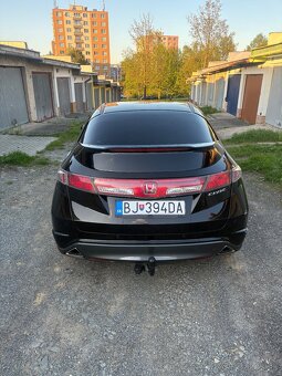 Predám hondu civic 1.8 vtec 8g 2009 - 3