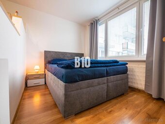 Štýlový 2,5 izbový byt s balkónom a výhľadom na Zobor - 3