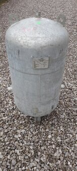 Predám tlakovú nádrž 150l - 3