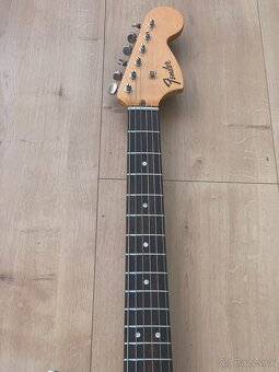 Fender Squier Mustang - 3